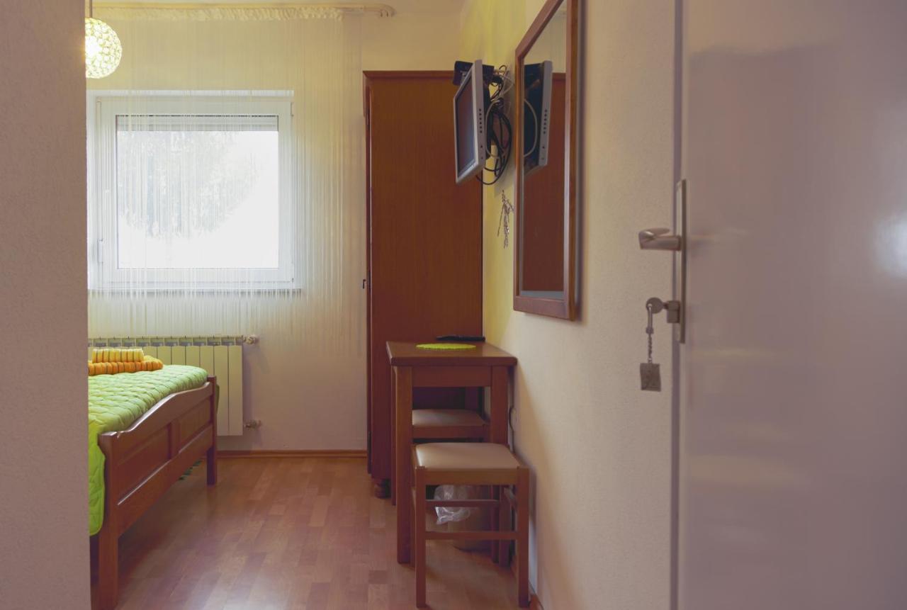 House Pox 2 Pensionat Plitvička Jezera